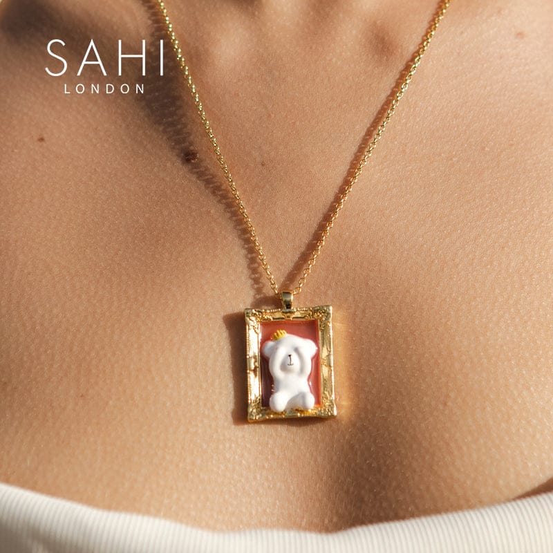 Sahi Camellia Bear Sweater Chain Necklace