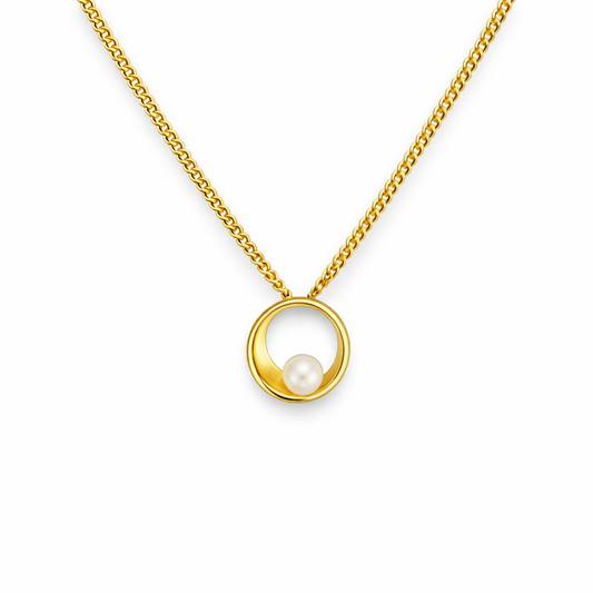 Dahlia Pearl Circle Necklace