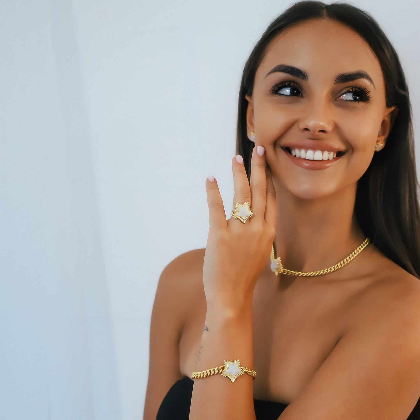 Gigi Moonstone Spiky Star Ring | 18k Gold Plated