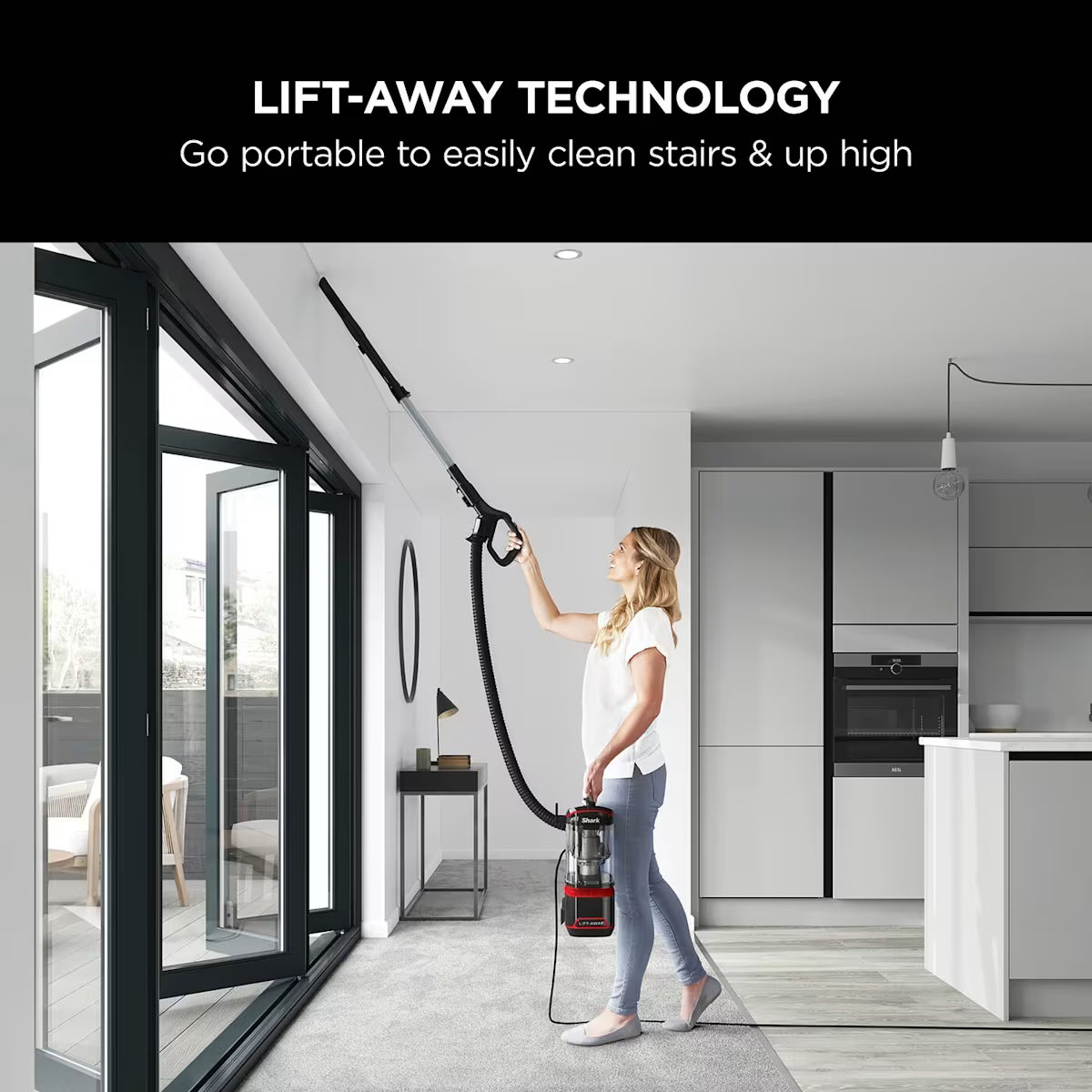 SharkNinja Classic Upright Pet NV602UKT Black