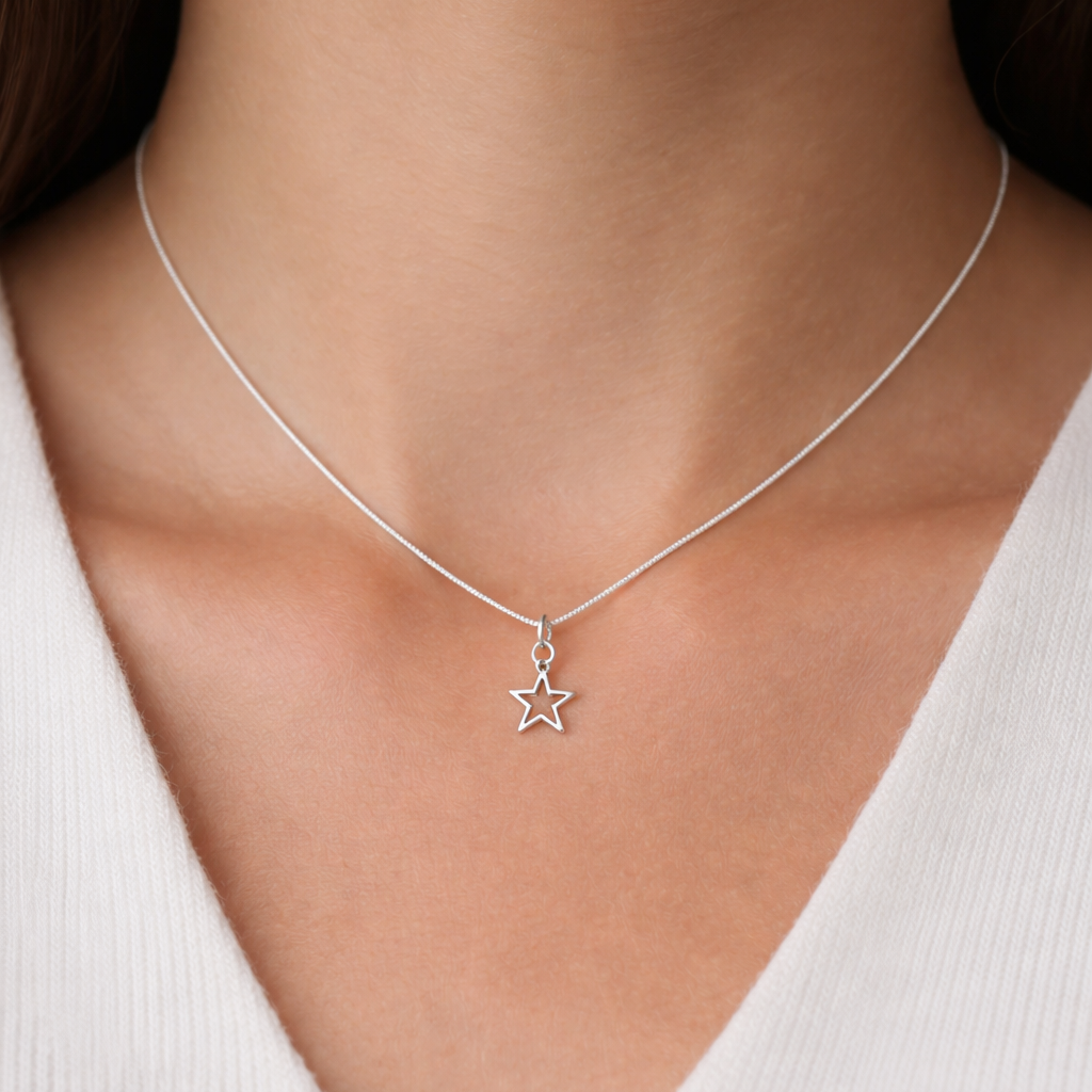 Simple Star Pendant Necklace