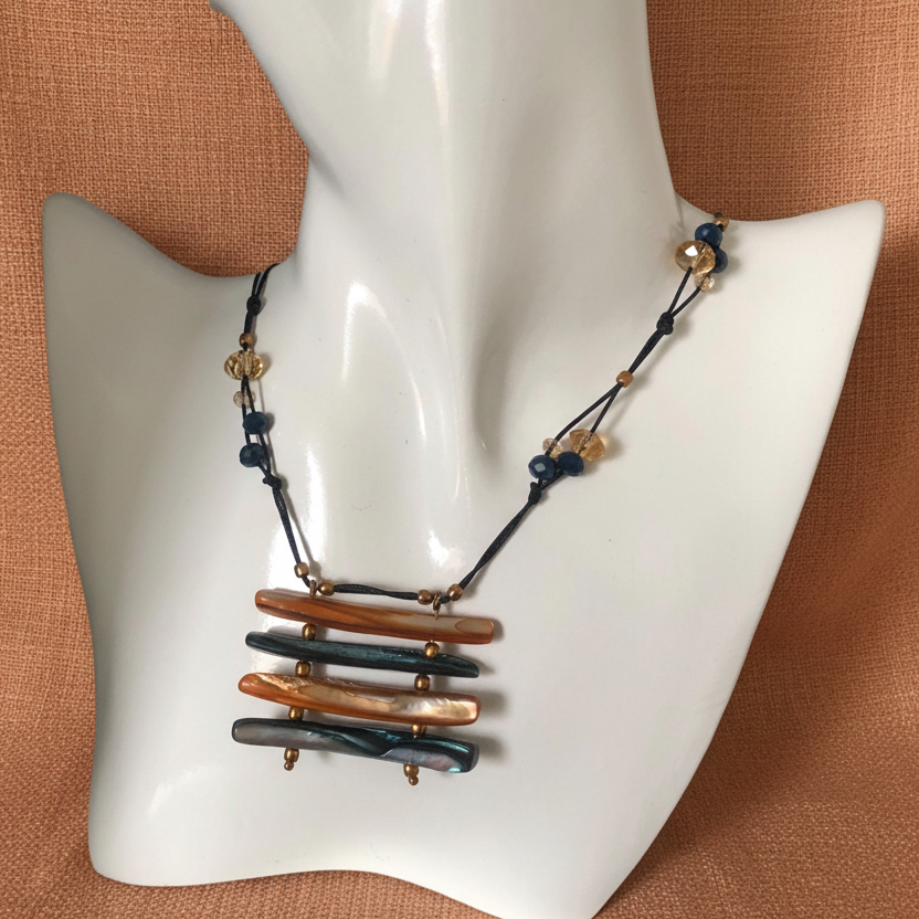 Mother of Pearl and Crystals Beaded Necklace