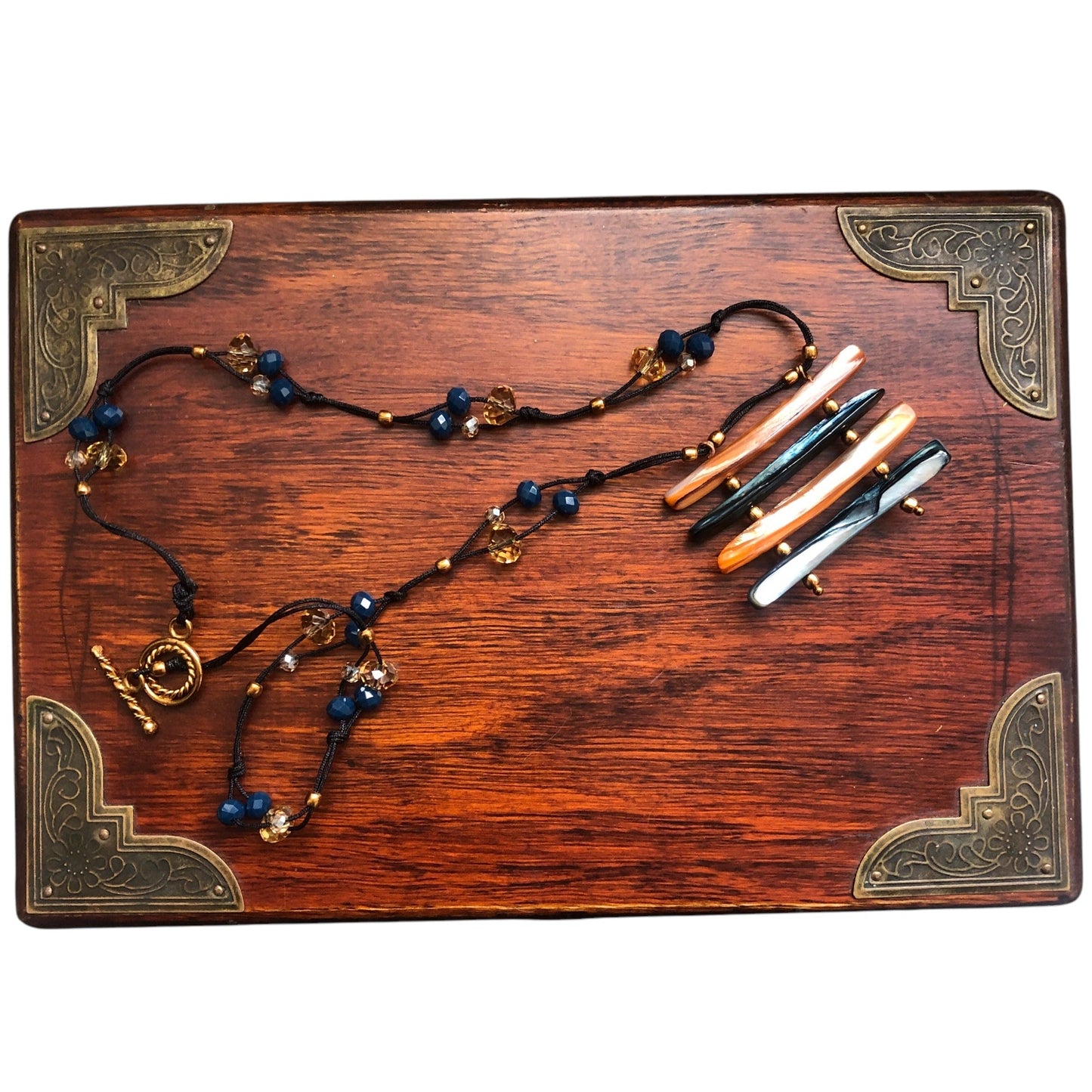 Mother of Pearl and Crystals Beaded Necklace