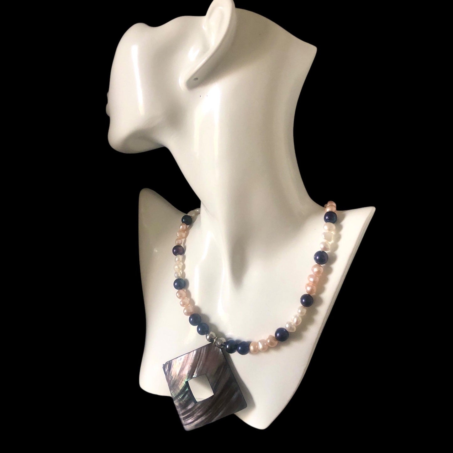 Pearls and Mother Of Pearl Pendant Necklace